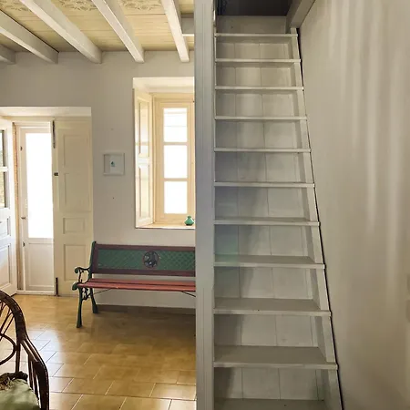 Casa de Férias Traditional In Chora With Majestic Views