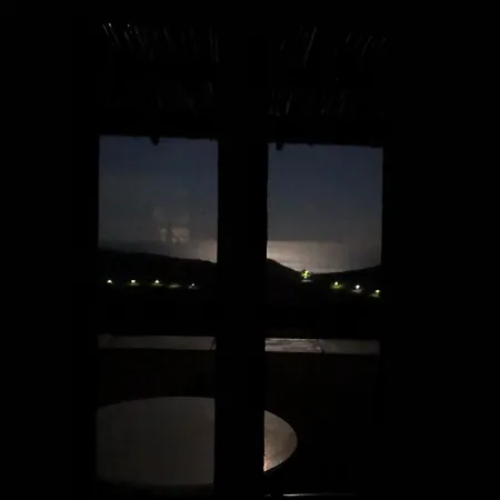 Traditional In Chora With Majestic Views Casa de Férias