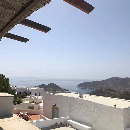 Hébergement de vacances Traditional In Chora With Majestic Views *